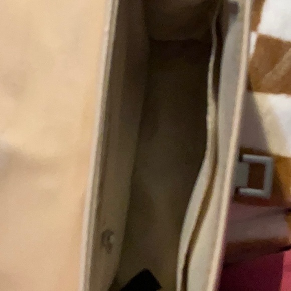 Badgley Mischka Off White Chain Studded Handbag - Picture 8 of 13